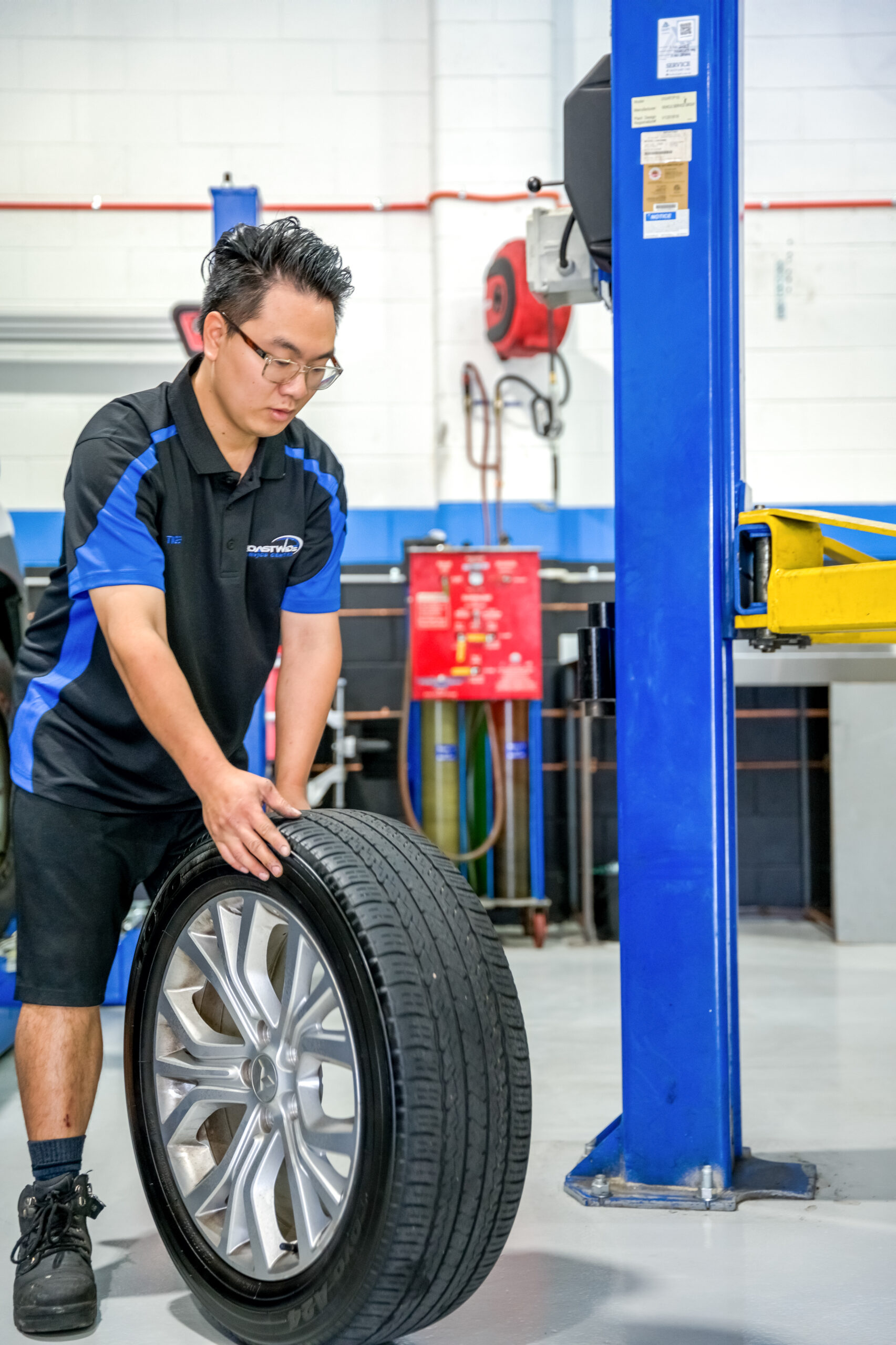 Tyre change and wheel alignment at coastwide service centre